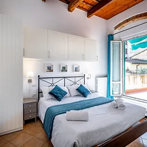 Roommo Beccaria , Firenze Italia